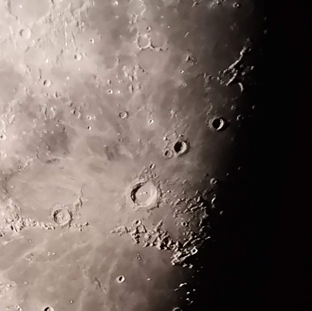 El terminador lunar en detalle